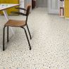 Sol Vinyle/PVC - 4m - terrazzo bleu et moutarde MARMETTE 583 - Smart Nova Stone par IVC