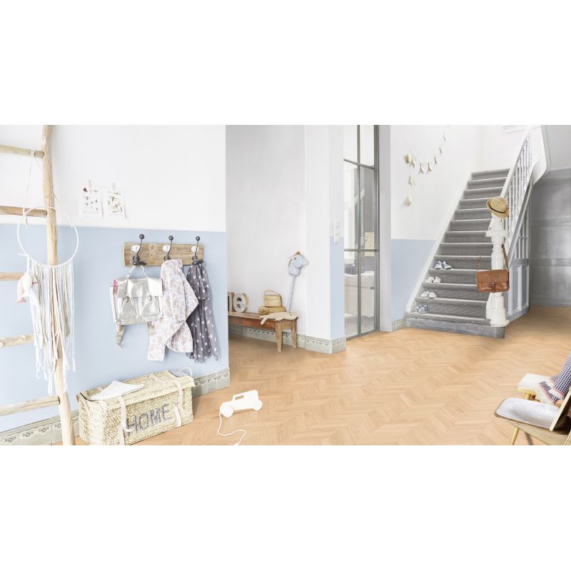 Sol Vinyle/PVC - 4m - parquet chevron clair et cérusé CHEVRON CLASSIC COTTON - Iconik Confort par Tarkett