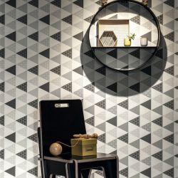Papier peint vinyle sur intissé graphique gris et noir TRIANGLE - Tonic par Caselio - 69449412